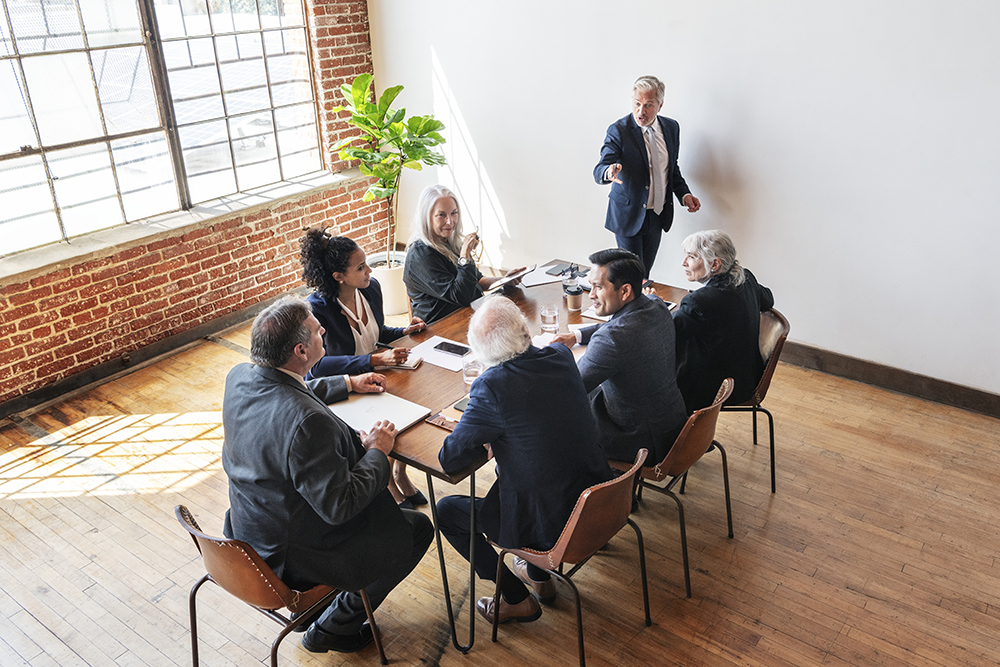 La pretensión social de responsabilidad contra los directores: limitación de las minorías, propuesta de mejora en el derecho comparado.